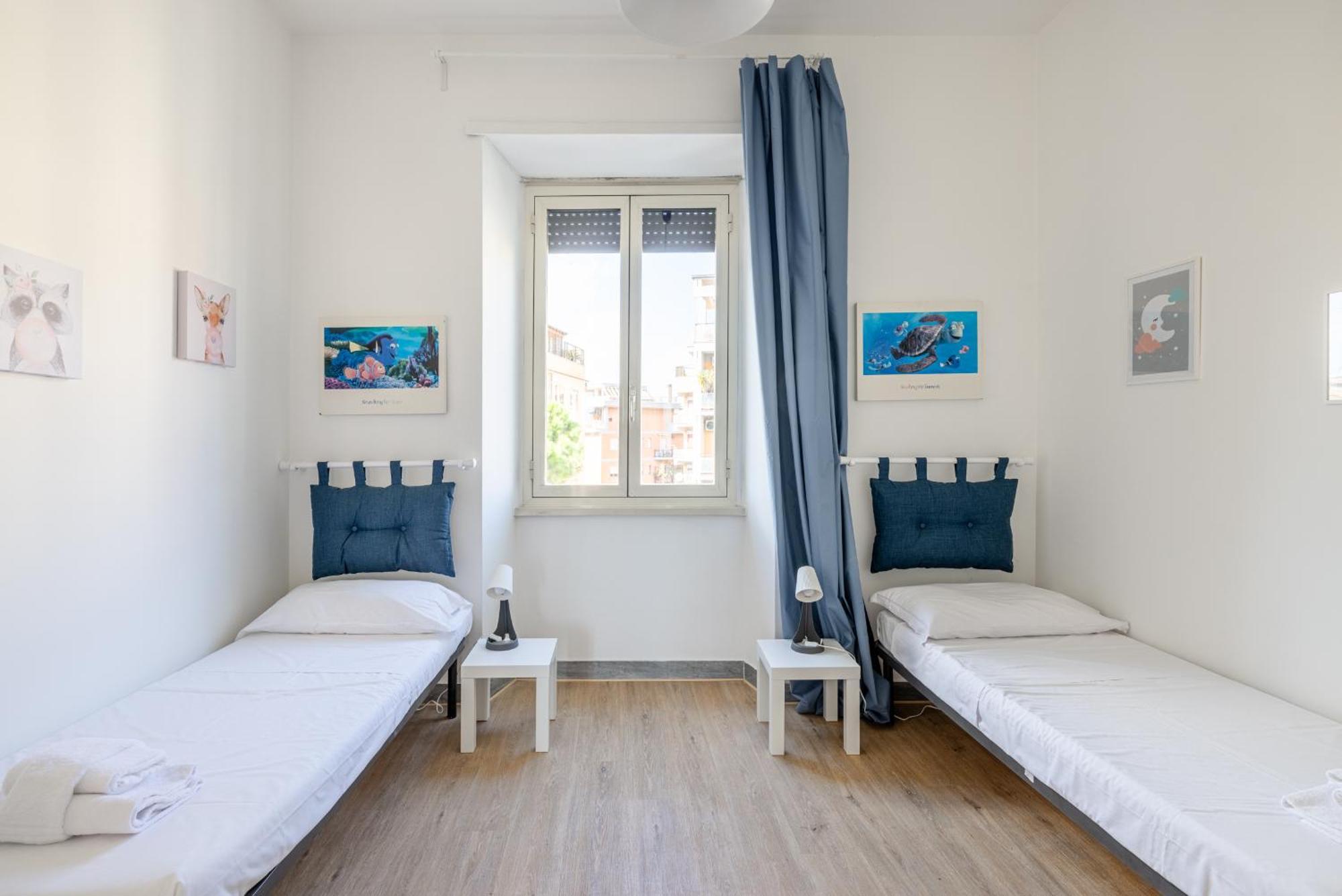 Casa Maria, Aurelio Rom